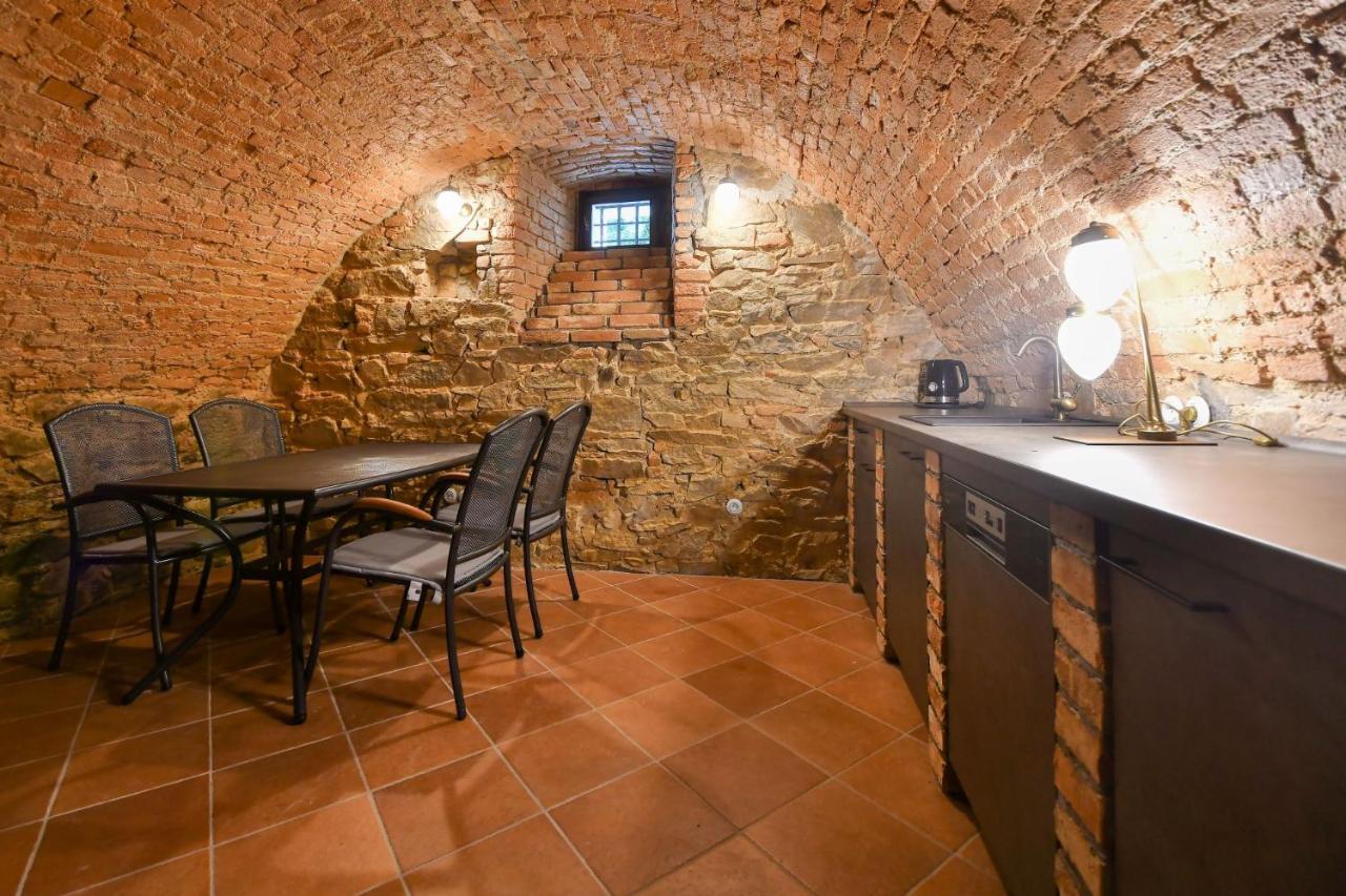 Zamek Racice Hotel Екстериор снимка