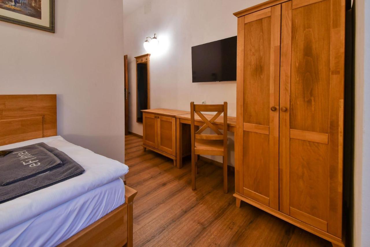 Zamek Racice Hotel Екстериор снимка