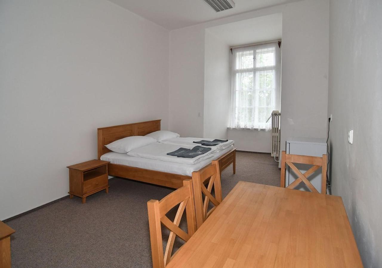 Zamek Racice Hotel Екстериор снимка