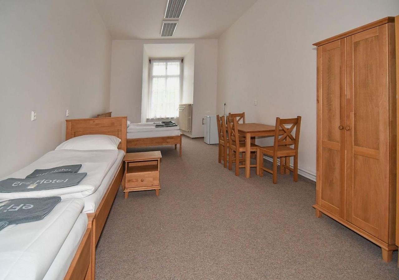 Zamek Racice Hotel Екстериор снимка